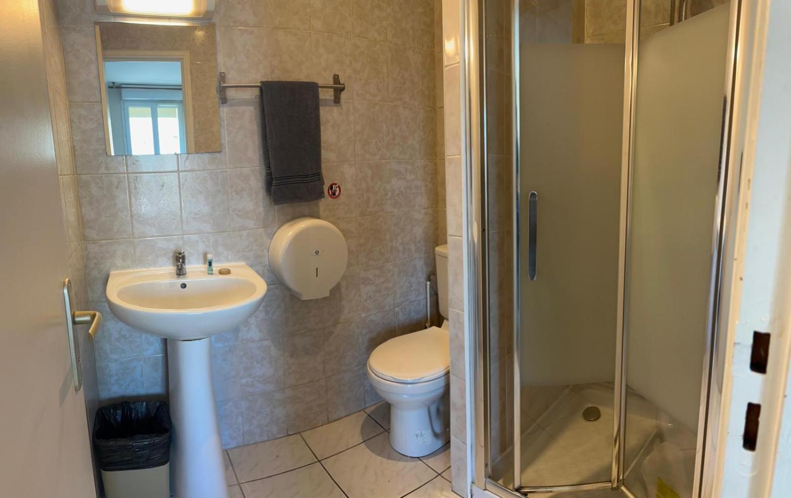 Hotel In Paris 奥贝维利埃 外观 照片